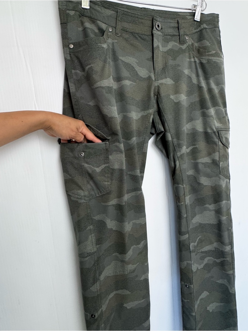 KÜHL Freeflex Green Roll-Up Pants - Picture 7 of 16